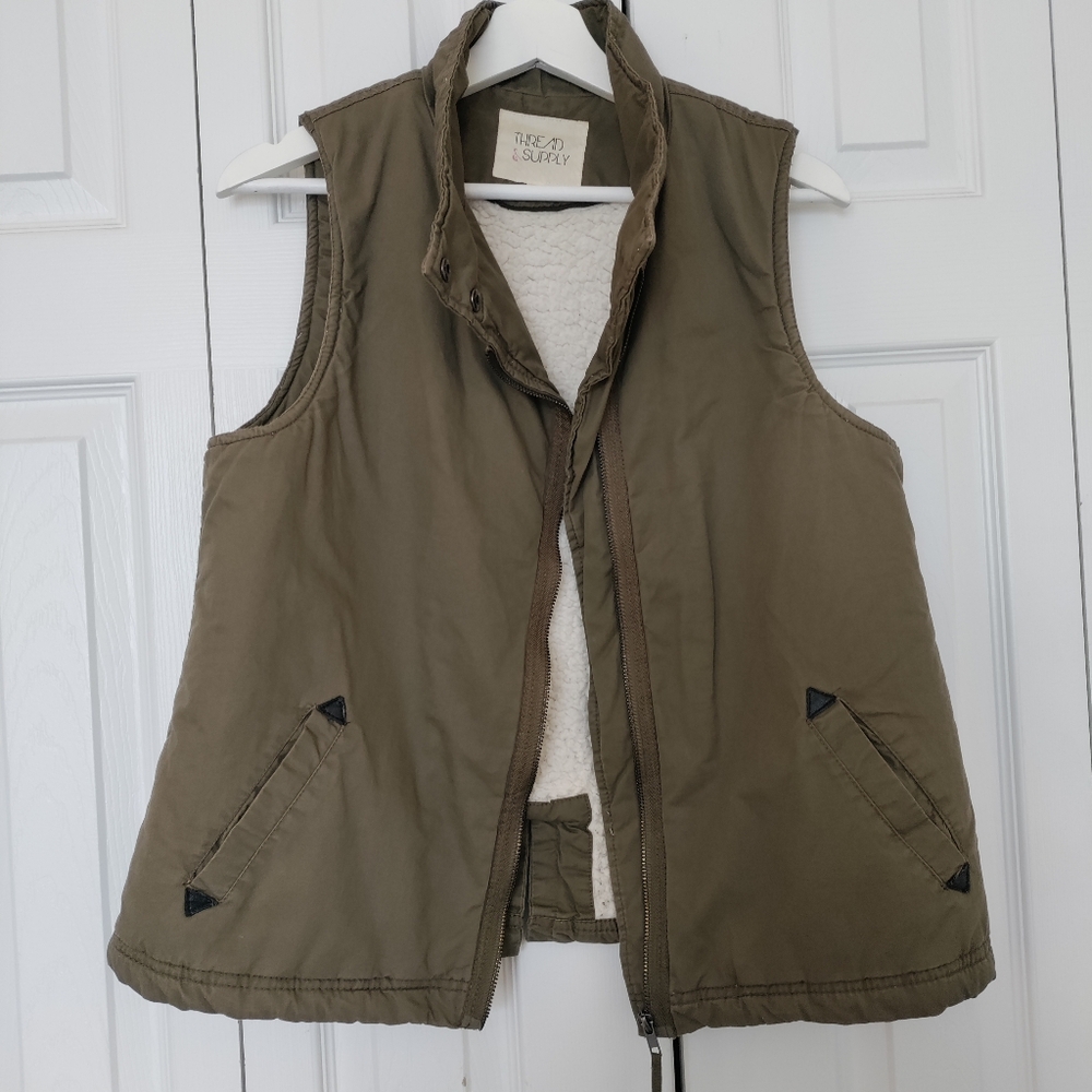 Thread & Supply Women's Full Zip Sherpa Lined Collared Vest Olive Green Size L